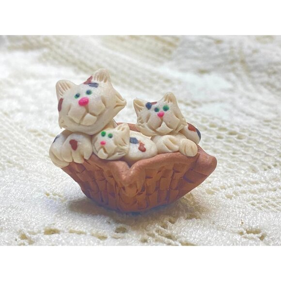 Miniature Clay Cat Family In Basket Handcrafted Dollhouse - Picture 1 of 4